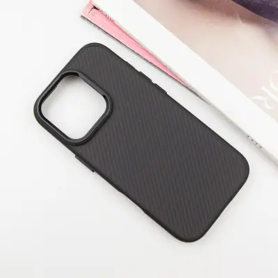 Чехол накладка Carbon MagSafe iPhone 16 Чорна