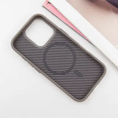 Чехол накладка Carbon MagSafe iPhone 16 Серая